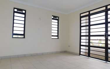 4 Bed Townhouse with En Suite at Yukos