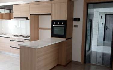 3 Bed Apartment with En Suite in Riverside