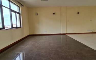 3 Bed Apartment with En Suite at 3Rd Parklands Avenue