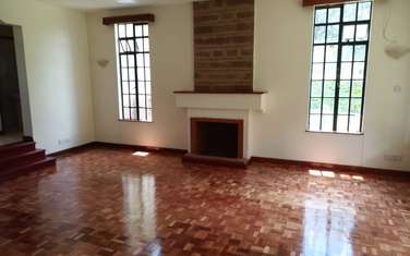 4 Bed Townhouse with En Suite in Rosslyn