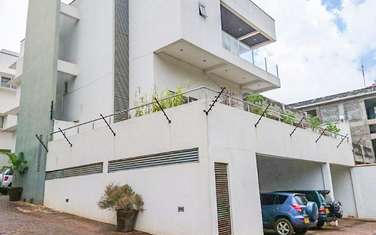 5 Bed Townhouse  in Spring Valley