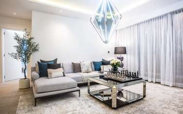 3 Bed Apartment with Swimming Pool in Riverside