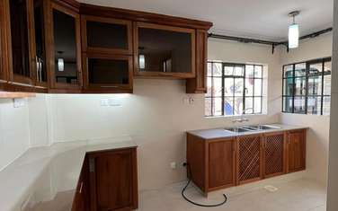 4 Bed Townhouse with En Suite at Mutha