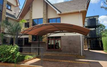 4 Bed Townhouse with En Suite in Ridgeways