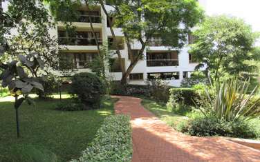 2 Bed Apartment with Swimming Pool at Riverside Drive