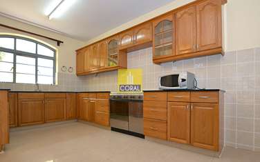 3 Bed Apartment  in Riverside