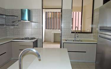 Serviced 3 Bed Apartment with En Suite in General Mathenge
