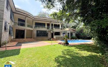 4 Bed Villa with En Suite in Nyari