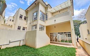4 Bed Townhouse with En Suite at Kyuna