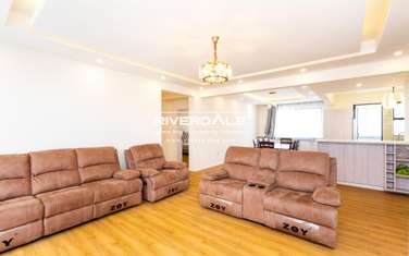 Furnished 3 Bed Apartment with En Suite in Brookside