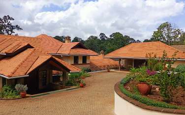 5 Bed Townhouse with En Suite in Nyari