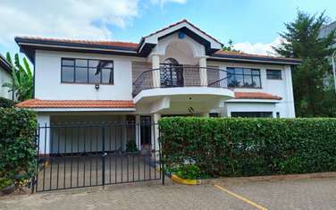 4 Bed Townhouse with En Suite in Brookside