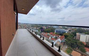 3 Bed Apartment with En Suite at Brookside Drive