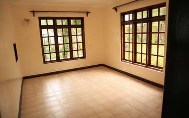 6 bedroom house for rent in Mkomani