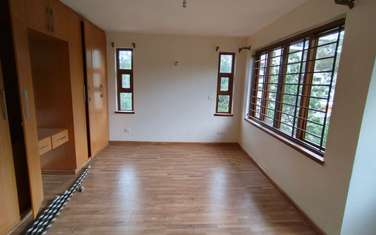 3 Bed Apartment with En Suite at Off Rhapta Road