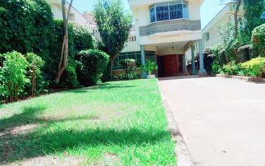 4 Bed Townhouse with En Suite at Brookside Area
