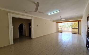 3 Bed Villa with En Suite in Nyali Area