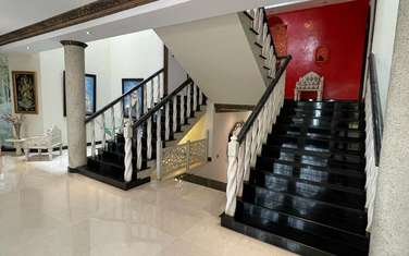7 Bed Townhouse with En Suite in Nyari