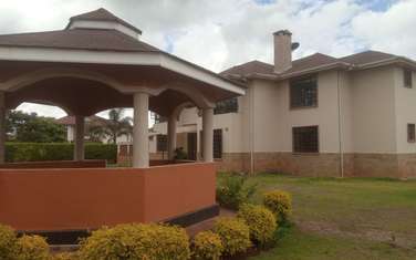 6 Bed Townhouse with En Suite at Bogani