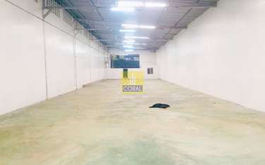 4,000 ft² Warehouse with Parking in Kikuyu Town