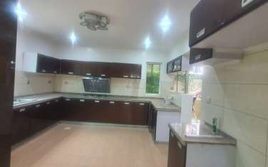 4 Bed Townhouse with En Suite at Riverside Drive