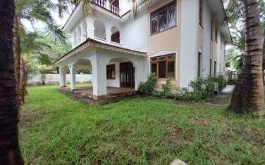 4 Bed Villa with En Suite at Nyali Mombasa