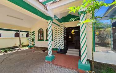 4 Bed House with Garage in Nyali Area