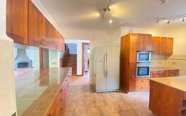 4 Bed Townhouse with En Suite in Spring Valley