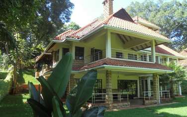 5 Bed House with En Suite at Rosslyn Lone Tree Estate Road