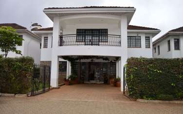 4 Bed House with Swimming Pool in Kyuna