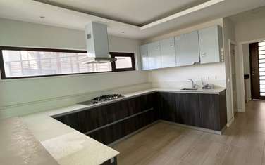 4 Bed Townhouse with En Suite in Lavington
