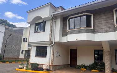 4 Bed Townhouse with En Suite in Brookside