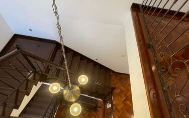 5 Bed Townhouse with En Suite in Lavington