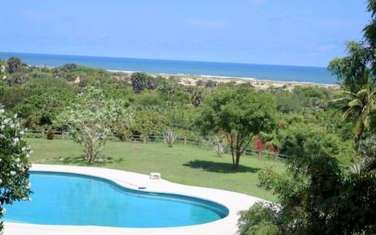 Serviced 2 Bed Apartment with En Suite in Malindi