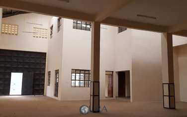 7,631 ft² Warehouse with Parking in Ruaraka
