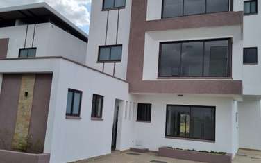 6 Bed Townhouse with En Suite in South C