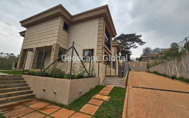 5 Bed Villa with En Suite at Westland