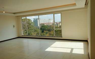 3 Bed Apartment with En Suite at Few Minutes Drive To Gigiri