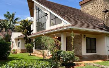 4 Bed Villa with En Suite in Ridgeways