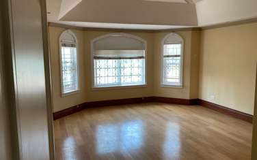 4 Bed Townhouse with En Suite in Kitisuru