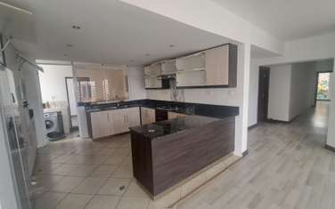 3 Bed Apartment with En Suite in Rhapta Road