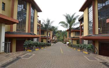 4 Bed Townhouse with En Suite at Makindi Road