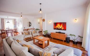 Serviced 3 Bed Apartment with En Suite at Upper Hill