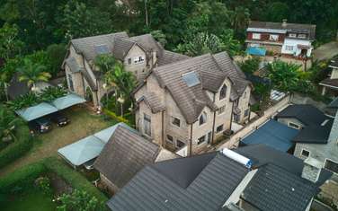 6 Bed Townhouse with En Suite in Lavington