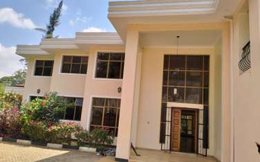 6 Bed Townhouse with En Suite in Kitisuru