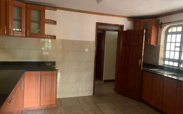 5 Bed Townhouse with En Suite in Nyari