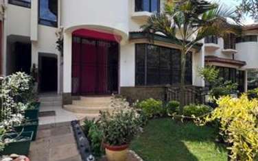 4 Bed Townhouse with En Suite at Lavington Green