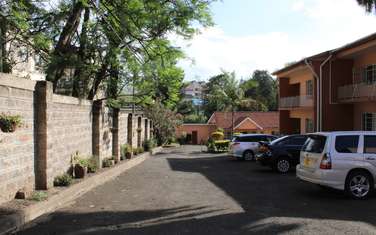 650 ft² Office with Service Charge Included in Kilimani