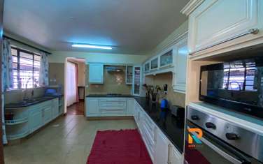 5 Bed Townhouse with En Suite at Kabarsiran Avenue