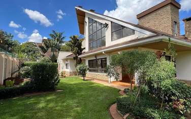 4 Bed Townhouse with En Suite in Ridgeways